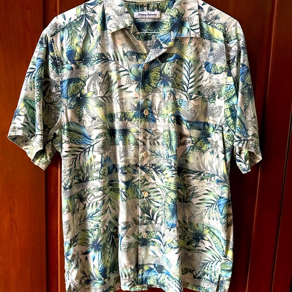Tommy Bahama Other - Tommy Bahama short sleeve tropical casual button down